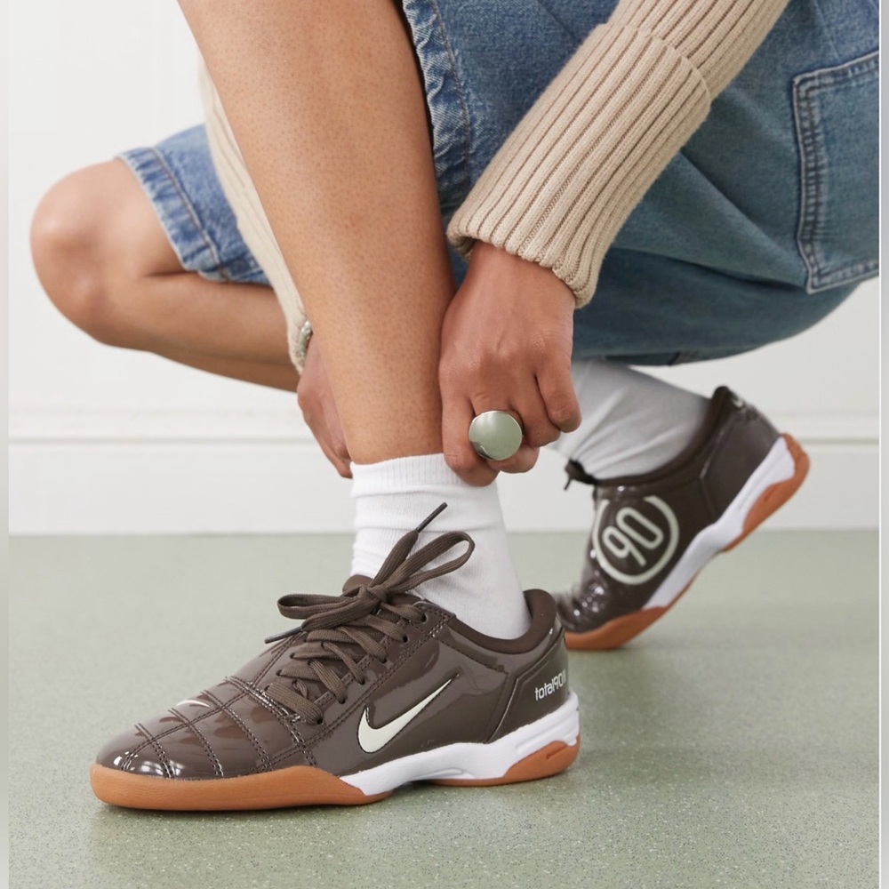 Nike T90